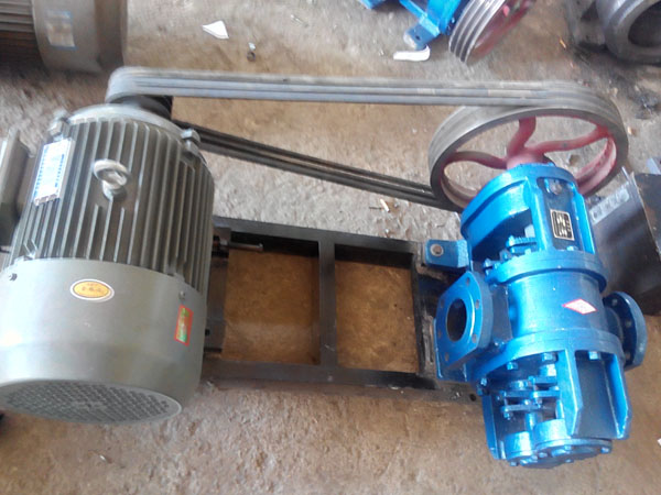 LC外潤滑羅茨泵